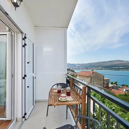 Apartment Ugrina *
